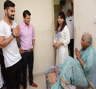 Do not move away from understanding the burden of elders - Virat Kohli | वडीलधा-या व्यक्तींना ओझे समजून दूर लोटू नका - विराट कोहली