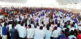 142 couples married in the shadow meet | सावलीच्या मेळाव्यात १४२ जोडपी विवाहबद्ध 142 couples married in the shadow meet | सावलीच्या मेळाव्यात १४२ जोडपी विवाहबद्ध
