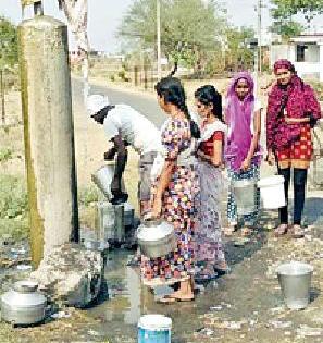 The basis of the water supply scheme leakage | पाणीपुरवठा योजनेच्या लिकेजचा आधार The basis of the water supply scheme leakage | पाणीपुरवठा योजनेच्या लिकेजचा आधार