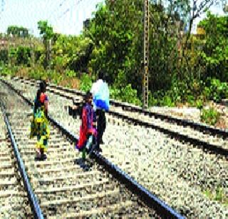 The question of Belalpur pedestrian bridge will be resolved | बेलापूरातील पादचारी पुलाचा प्रश्न मार्गी The question of Belalpur pedestrian bridge will be resolved | बेलापूरातील पादचारी पुलाचा प्रश्न मार्गी