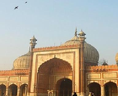The doors of the 'mosque' are finally open to women | ‘त्या’ मशिदीची दारे अखेर महिलांसाठी खुली
