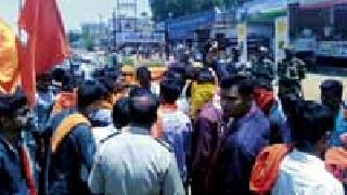 The Sakoli people kept the pulse clean | साकोलीवासीयांनी पाळला कडकडीत बंद The Sakoli people kept the pulse clean | साकोलीवासीयांनी पाळला कडकडीत बंद