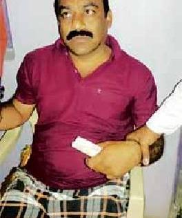 A special teacher was arrested for taking a bribe of six thousand | विशेष शिक्षकाला सहा हजारांची लाच घेताना अटक A special teacher was arrested for taking a bribe of six thousand | विशेष शिक्षकाला सहा हजारांची लाच घेताना अटक