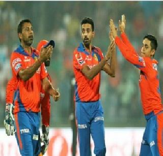 Gujarat's 1 run victory in terms of match! | अटीतटीच्या लढतीत गुजरातचा १ धावेने विजय!