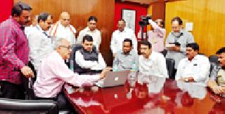 Develop slum development plans | झोपडपट्टी विकासाची योजना तयार करा Develop slum development plans | झोपडपट्टी विकासाची योजना तयार करा