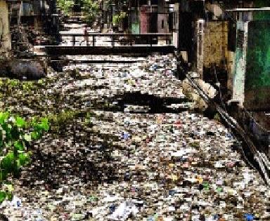 Fear of Dharavi tingling in rainy season | पावसाळ्यात धारावी तुंबण्याची भीती