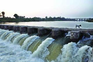 Water towards Karnataka .. | पाणी कर्नाटकच्या दिशेने..