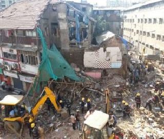 5 killed in building collapse in Kamtipet in Mumbai | मुंबईतील कामाठीपु-यात इमारत कोसळून 5 जणांचा मृत्यू