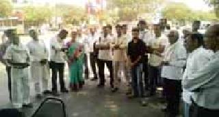 Vidarbhaist organizations protest on Maharashtra Day | विदर्भवादी संघटनांकडून महाराष्ट्र दिनी निषेध Vidarbhaist organizations protest on Maharashtra Day | विदर्भवादी संघटनांकडून महाराष्ट्र दिनी निषेध