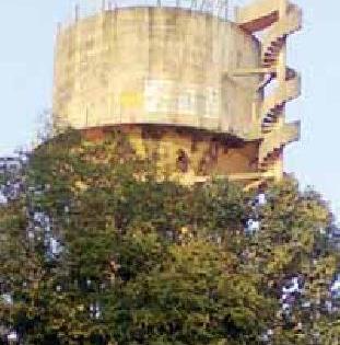 Water scarcity in some areas of the city | शहरातील काही भागात पाणी टंचाई Water scarcity in some areas of the city | शहरातील काही भागात पाणी टंचाई