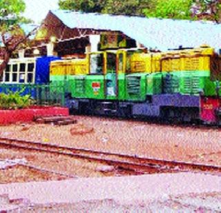 The journey of the mini train will be over | मिनी ट्रेनचा प्रवास लांबणार