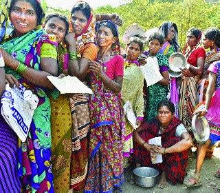 Ignorance of government drought | सरकारचे दुष्काळग्रस्तांकडे दुर्लक्ष