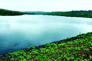 Waiting for the water of the cucumber | शीळच्या पाण्याची प्रतीक्षाच