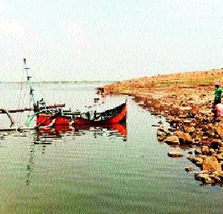 Action on the 15 sand bars, 14 trucks | वाळूच्या १५ बोटी, १४ ट्रकवर कारवाई