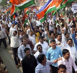 MNS faces protest in front of CM | मुख्यमंत्र्यांसमोर मनसेची पुण्यात निदर्शने