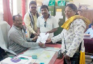 For two years the construction of the hostel has been continued | दोन वर्षांपासून वसतिगृहाचे बांधकाम सुरूच For two years the construction of the hostel has been continued | दोन वर्षांपासून वसतिगृहाचे बांधकाम सुरूच