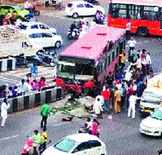 Criminal trauma on BRT road | बीआरटी मार्गात अपघातसत्र