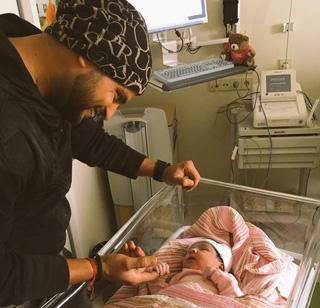 Suresh Raina became 'Baba' | सुरेश रैना 'बाबा' झाला Suresh Raina became 'Baba' | सुरेश रैना 'बाबा' झाला