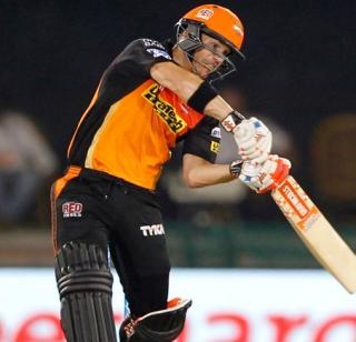 Hyderabad's 159-run challenge | हैदराबादचे दिल्लीपुढे १५९ धावांचे आव्हान