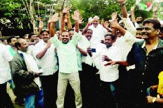 Congress flag in Puducherry | पुडुच्चेरीत काँग्रेसचा झेंडा