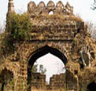 Ignore the Archeology Department to maintain tourism | पर्यटन स्थळांच्या देखभालीकडे पुरातत्व विभागाचे दुर्लक्ष