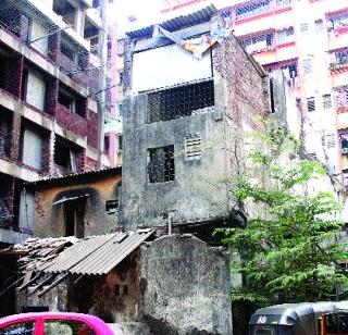 Empty those 'buildings' | ‘त्या’ इमारती रिकाम्या करा Empty those 'buildings' | ‘त्या’ इमारती रिकाम्या करा