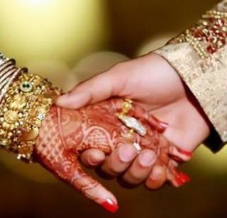 The bride has escaped before she climbed | बोहल्यावर चढण्यापूर्वीच वधू पळाली The bride has escaped before she climbed | बोहल्यावर चढण्यापूर्वीच वधू पळाली