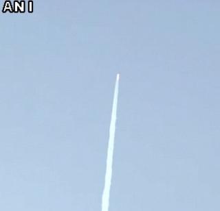 A successful launch of the Istro Bharari, Indigenous-made 'Space Shuttle' | इस्त्रोची भरारी, स्वदेशी बनावटीच्या 'स्पेस शटल'चे यशस्वी प्रक्षेपण