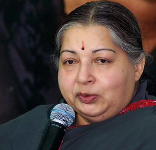 Jayalalitha sworn in as the Chief Minister of Tamil Nadu | जयललितांनी घेतली तामिळनाडूच्या मुख्यमंत्रीपदाची शपथ