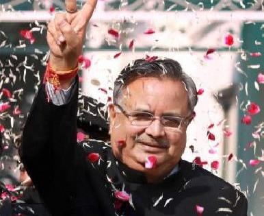 Raman Singh's officials 'target', complete the works in time, otherwise action | रमण सिंहांचे अधिकाऱ्यांना ‘टार्गेट’, वेळेत कामे पूर्ण करा, अन्यथा कारवाई