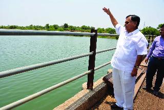 In that view, kite-flying enjoyment of duty | त्या दृष्याने पतंगरावांना कर्तव्यपूर्तीचा आनंद