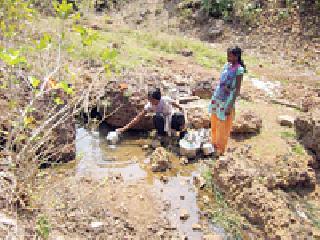 The villages on the hill get plenty of water! | पहाडावरील गावांना घागरभर पाणी मिळेना !