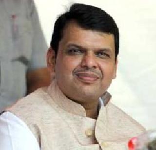 Wasting thousands of liters of water for the welcome of Chief Minister Fadnavis | मुख्यमंत्री फडणवीसांच्या स्वागतासाठी हजारो लिटर पाणी वाया