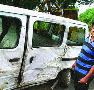 Accident on Mumbai-Goa highway; 1 killed | मुंबई-गोवा महामार्गावर अपघात; १ ठार