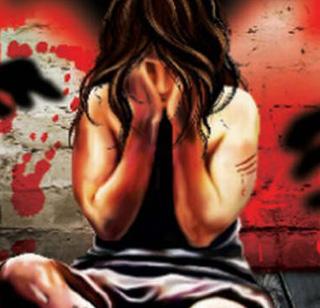 An eight-year-old girl has been acquitted of the rape of a rape victim | मृत्यू झाल्याचे भासवून आठ वर्षाच्या मुलीने बलात्का-याच्या तावडीतून केली सुटका