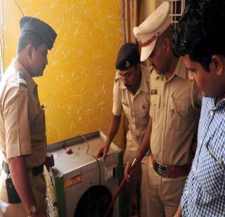 Three die from a single family in the cooler's electric shock | कूलरमधील विजेच्या धक्क्याने एकाच कुटुंबातील तिघांचा मृत्यू