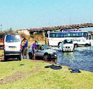 In the city the vehicles grew and the trees fell! | शहरात वाहने वाढली अन् वृक्ष घटले!