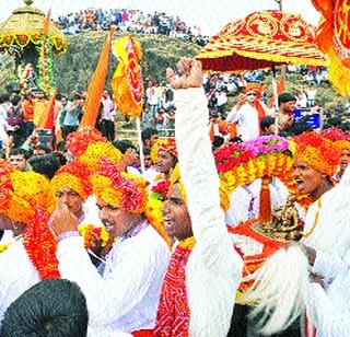 रायगडच्या संवर्धनासाठी ५०० कोटी - मुख्यमंत्री