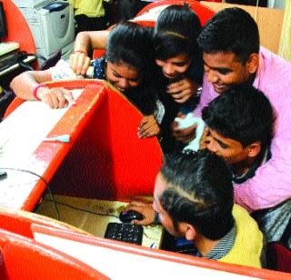 Children in Class 10 in Chavishi; Prevented the result | नगरमध्ये दहावीला चाळिशीची मुले; निकाल रोखला Children in Class 10 in Chavishi; Prevented the result | नगरमध्ये दहावीला चाळिशीची मुले; निकाल रोखला