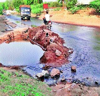 The second leak to the Daund for second time | दौंडला दुसऱ्यांदा गळती