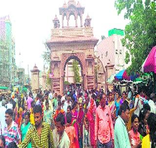 संतनगरीत भाविकांची मांदियाळी!