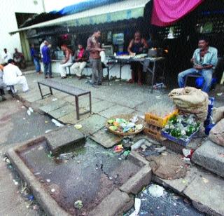 Trash Empire in the fruit market | फळ बाजारात कचऱ्याचे साम्राज्य