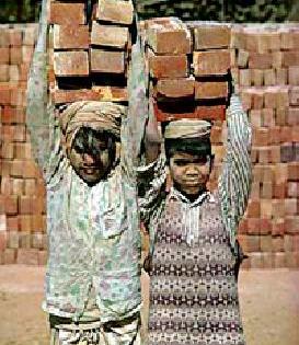 230 Child labor will come in the stream | २३० बालमजूर येणार प्रवाहात