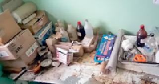 Out-of-date medicines in the veterinary veterinary department | पहूर पशुचिकित्सालयात कालबाह्य औषधसाठा
