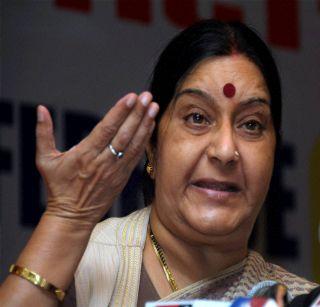 Awesome! Sushma Swaraj tweeted as the fridge spoiled | अजब ! फ्रिज खराब झाला म्हणून केलं सुषमा स्वराज यांना ट्विट