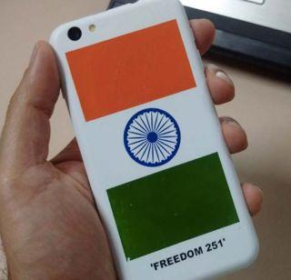 Freedom 251 Mobiles will be available from June 28 - Ringing Bell | फ्रीडम 251 मोबाईल 28 जूनपासून उपलब्ध होणार- रिंगिंग बेल