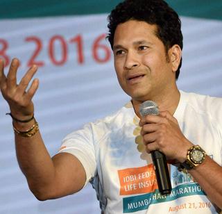 Sachin Tendulkar's school collapsed in Savar | सचिनने सावरला कोसळणा-या शाळेचा डोलारा