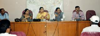 Guardian Minister reviewed | पालकमंत्र्यांनी घेतला आढावा Guardian Minister reviewed | पालकमंत्र्यांनी घेतला आढावा