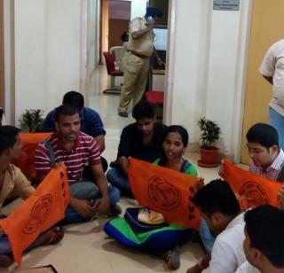 The true movement of ABVP's university | ABVPचे विद्यापिठात ठिया अंदोलन