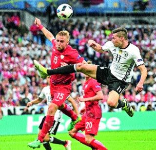 Poland stalled Germany, match tied | पोलंडने जर्मनीला रोखले, सामना गोलशून्य बरोबरीत